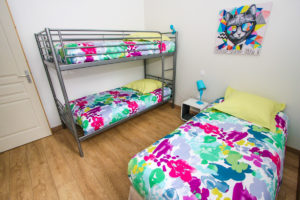 Chambre enfants avec lits superposés