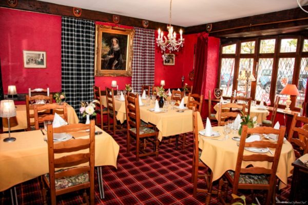 Service restauration sur place dans l'hotel puy du fou